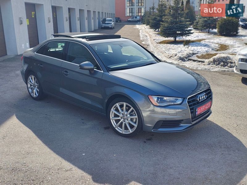 Седан Audi A3 2015 в Ровно