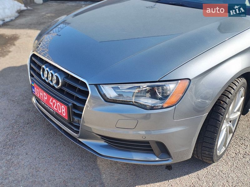 Седан Audi A3 2015 в Ровно