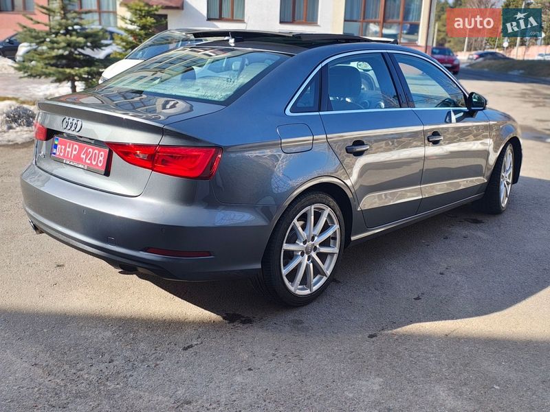 Седан Audi A3 2015 в Ровно