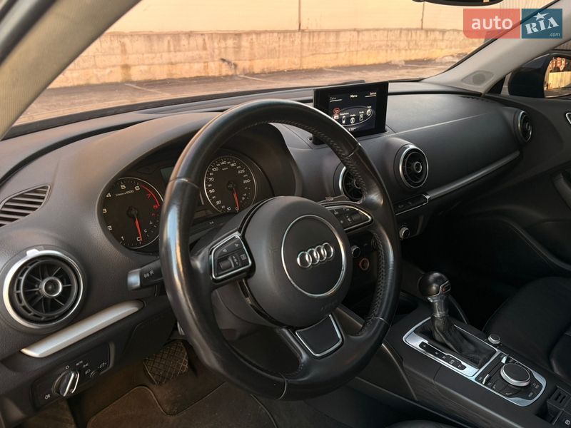 Седан Audi A3 2014 в Киеве