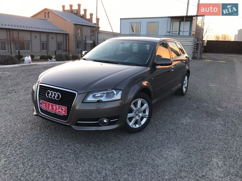 Хетчбек Audi A3 2013 в Чернівцях