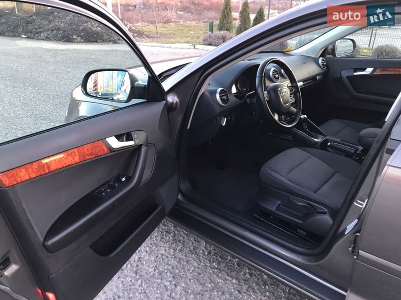 Хетчбек Audi A3 2013 в Чернівцях