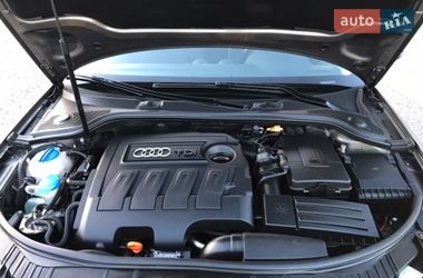Хетчбек Audi A3 2013 в Чернівцях