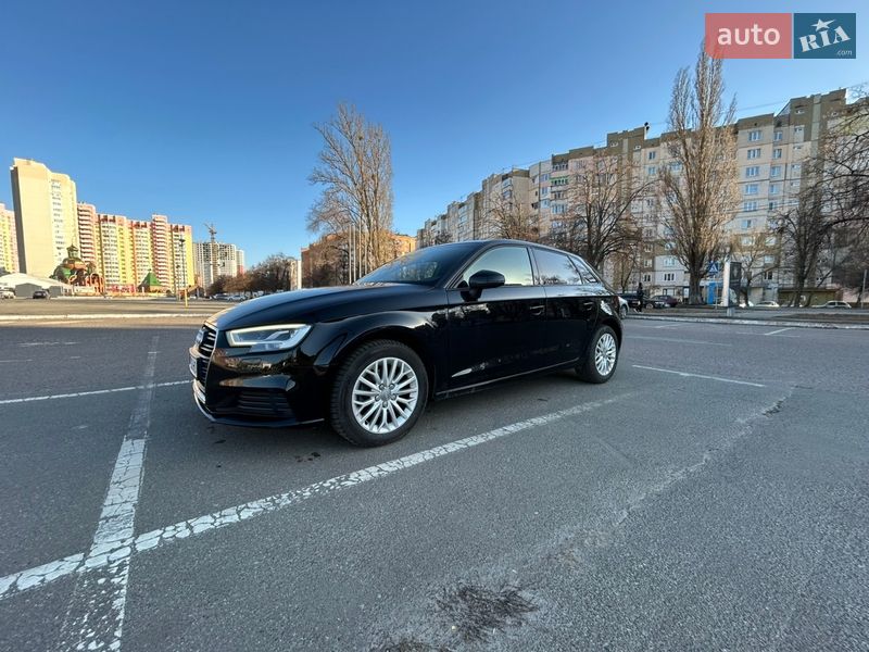 Хэтчбек Audi A3 2018 в Броварах