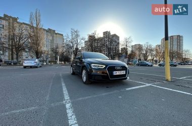 Хэтчбек Audi A3 2018 в Киеве