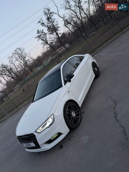 Седан Audi A3 2015 в Днепре