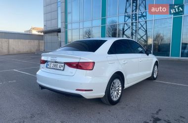 Седан Audi A3 2016 в Дніпрі