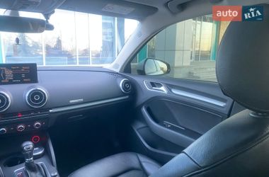 Седан Audi A3 2016 в Дніпрі