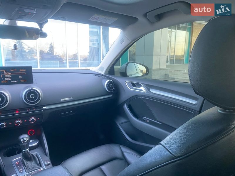 Седан Audi A3 2016 в Дніпрі