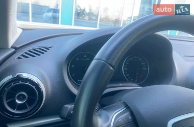 Седан Audi A3 2016 в Дніпрі