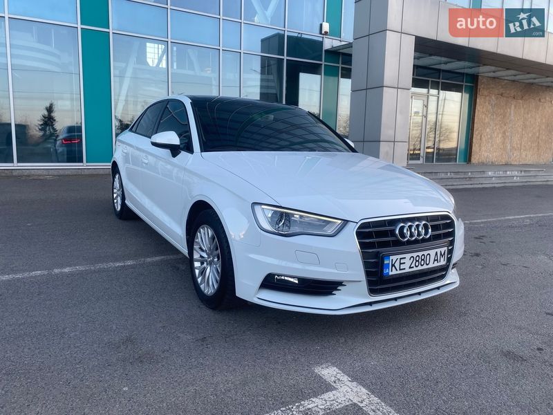 Седан Audi A3 2016 в Дніпрі