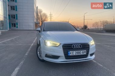 Седан Audi A3 2016 в Дніпрі