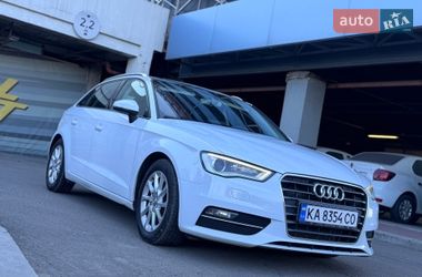 Хэтчбек Audi A3 2016 в Киеве