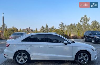 Седан Audi A3 2018 в Днепре