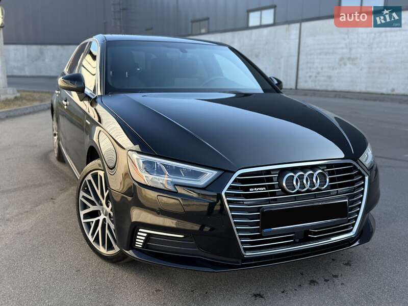 Хетчбек Audi A3 2018 в Києві
