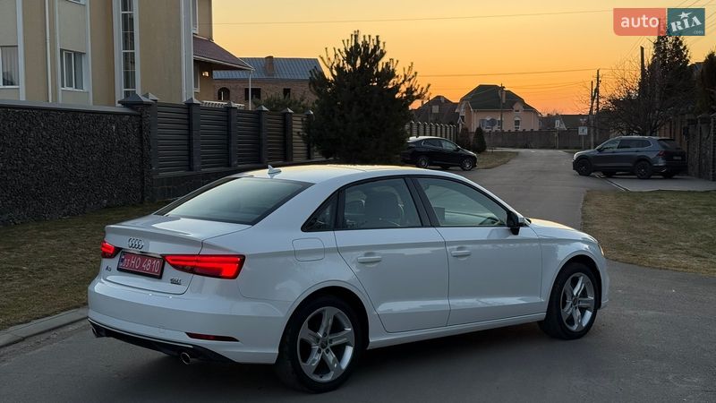 Седан Audi A3 2017 в Луцке