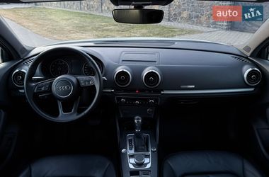 Седан Audi A3 2017 в Луцке