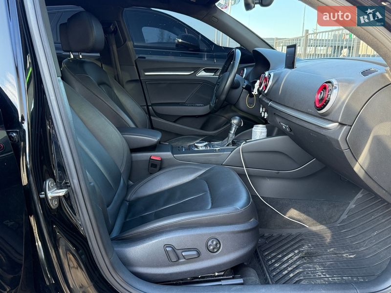 Седан Audi A3 2015 в Львове