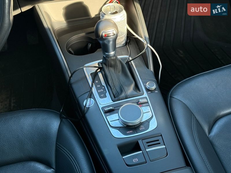 Седан Audi A3 2015 в Львове