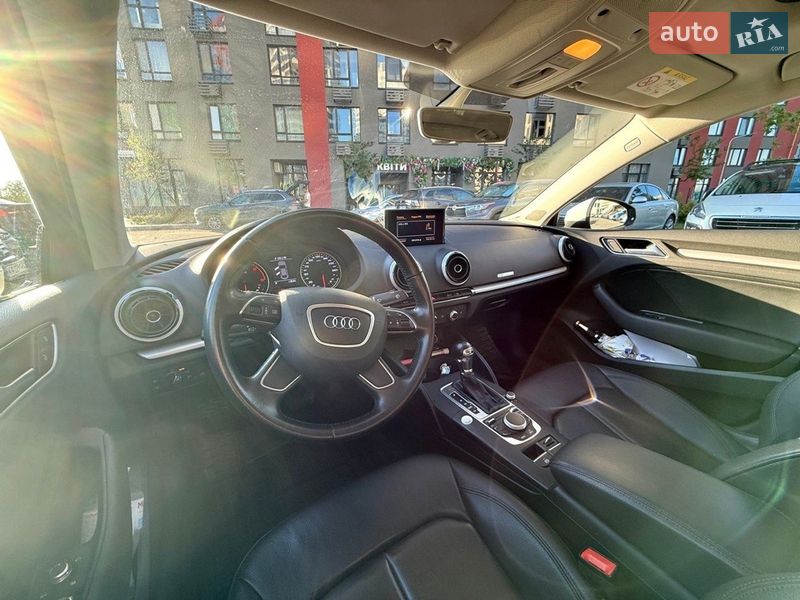 Седан Audi A3 2016 в Киеве