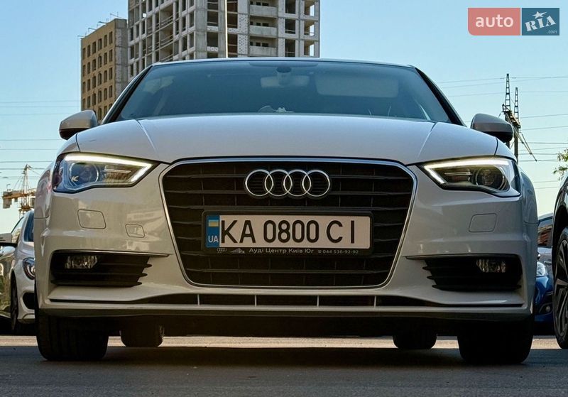 Седан Audi A3 2016 в Киеве