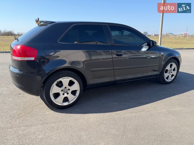 Хэтчбек Audi A3 2003 в Очакове