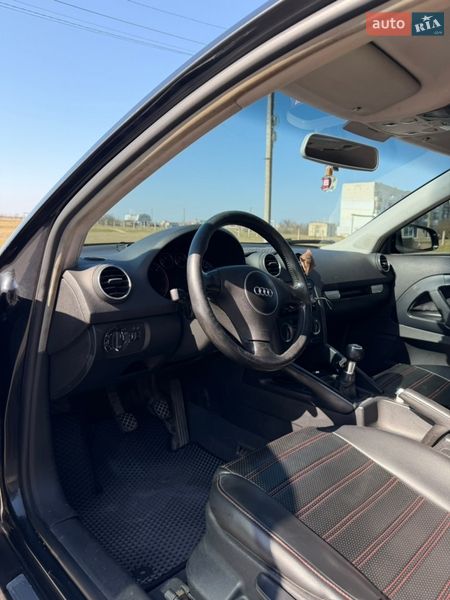 Хэтчбек Audi A3 2003 в Очакове