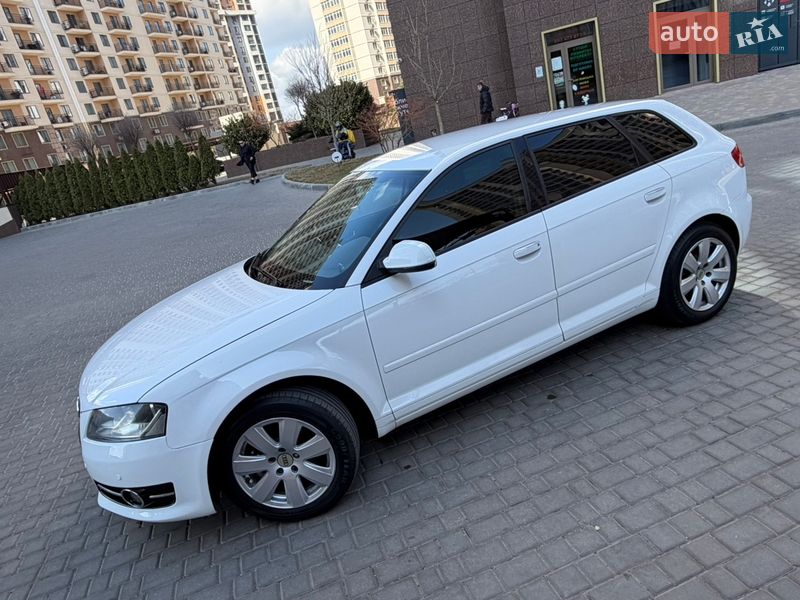 Хэтчбек Audi A3 2013 в Одессе