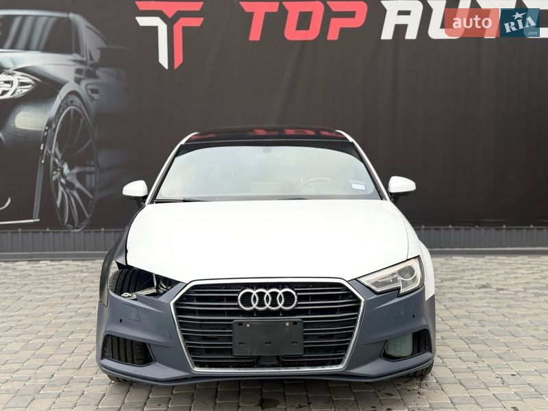 Седан Audi A3 2018 в Львове