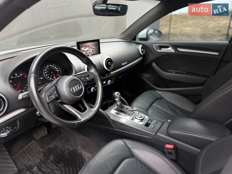 Седан Audi A3 2018 в Львове
