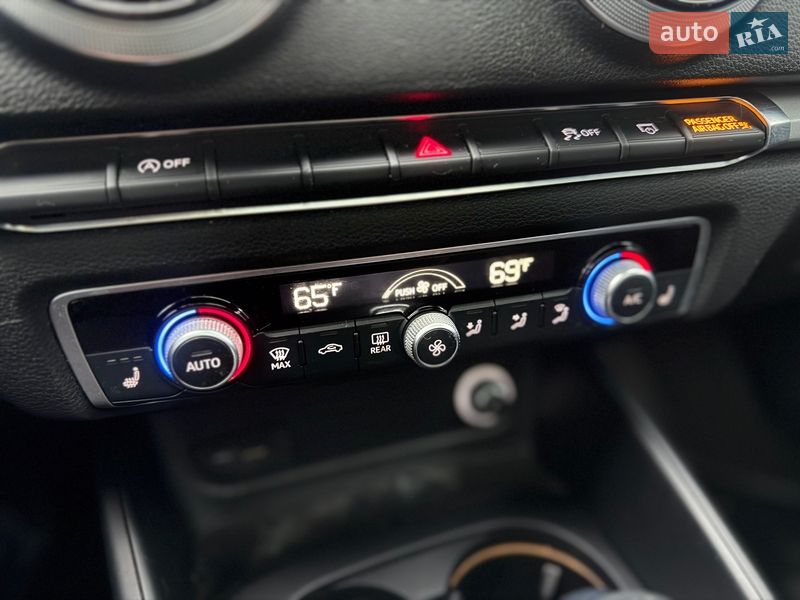Седан Audi A3 2018 в Львове