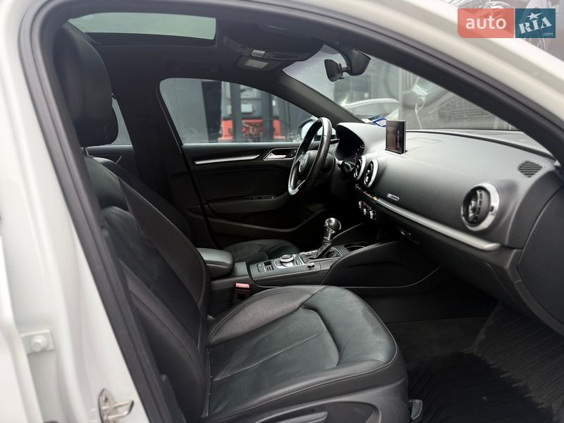 Седан Audi A3 2018 в Львове