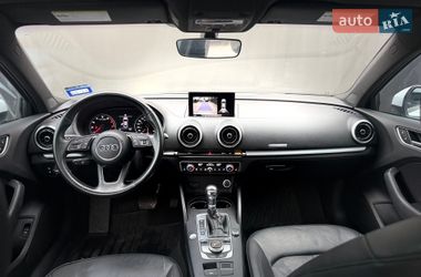 Седан Audi A3 2018 в Львове