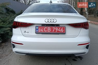 Седан Audi A3 2021 в Гатном