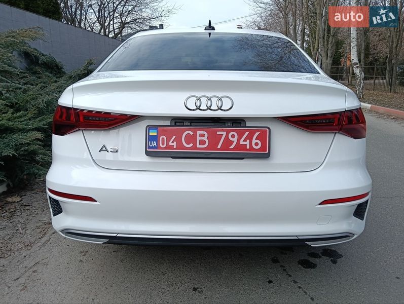Седан Audi A3 2021 в Гатном