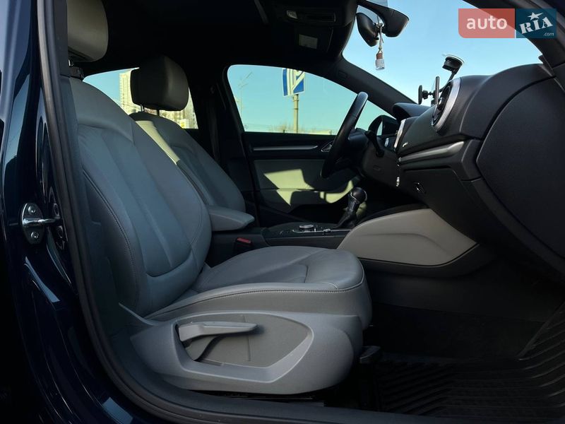 Седан Audi A3 2017 в Киеве фото 12 Седан Audi A3 2017 в Киеве