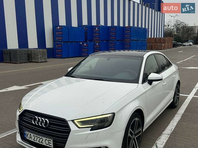 Седан Audi A3 2018 в Киеве фото Седан Audi A3 2018 в Киеве