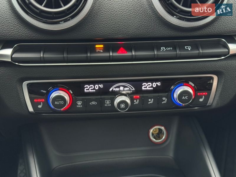 Седан Audi A3 2015 в Умани