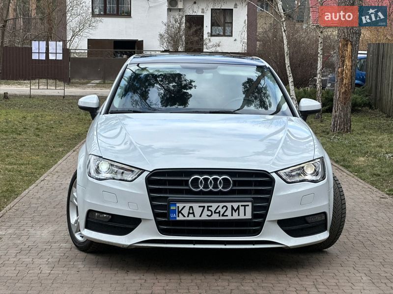 Хэтчбек Audi A3 2015 в Киеве
