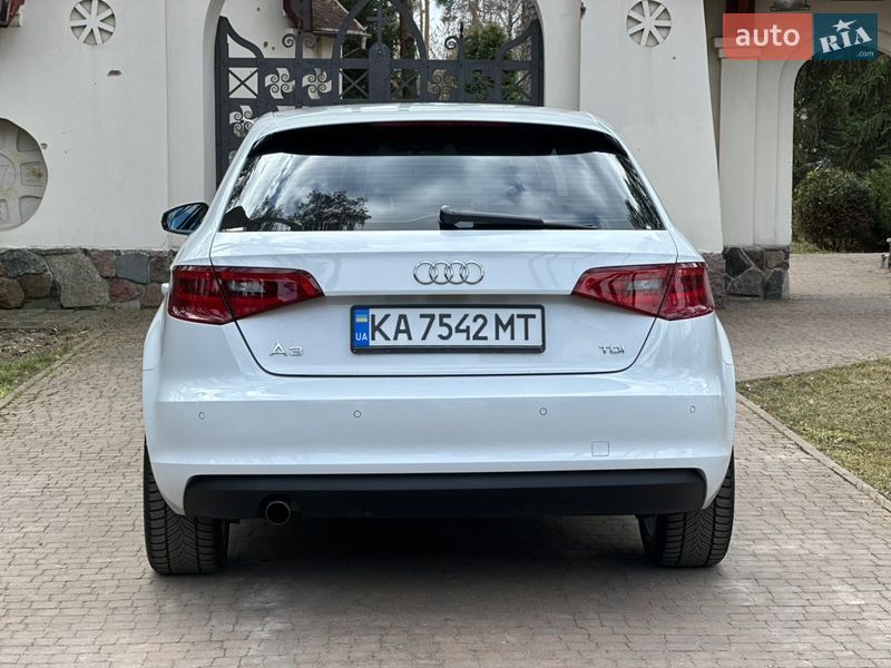 Хэтчбек Audi A3 2015 в Киеве