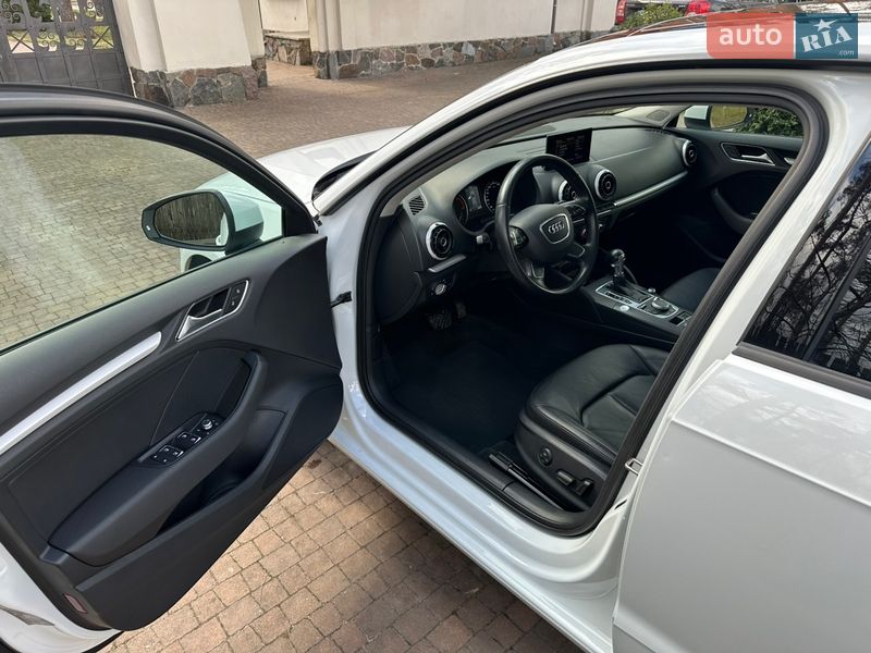 Хэтчбек Audi A3 2015 в Киеве