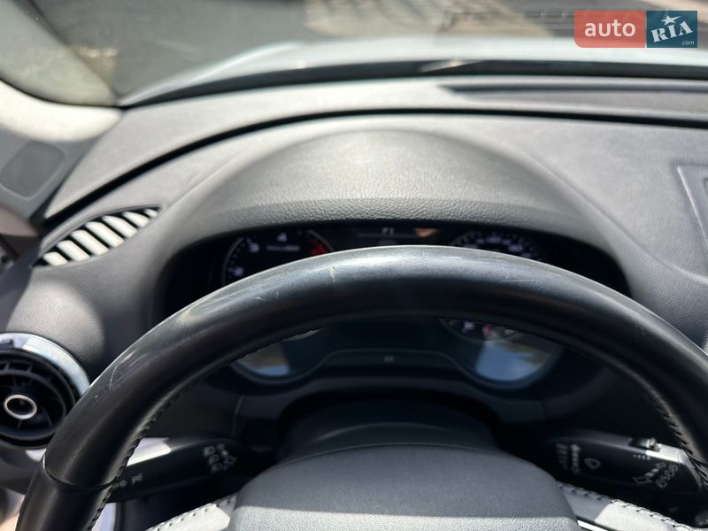 Хэтчбек Audi A3 2015 в Киеве