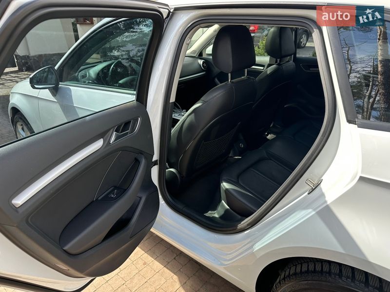 Хэтчбек Audi A3 2015 в Киеве