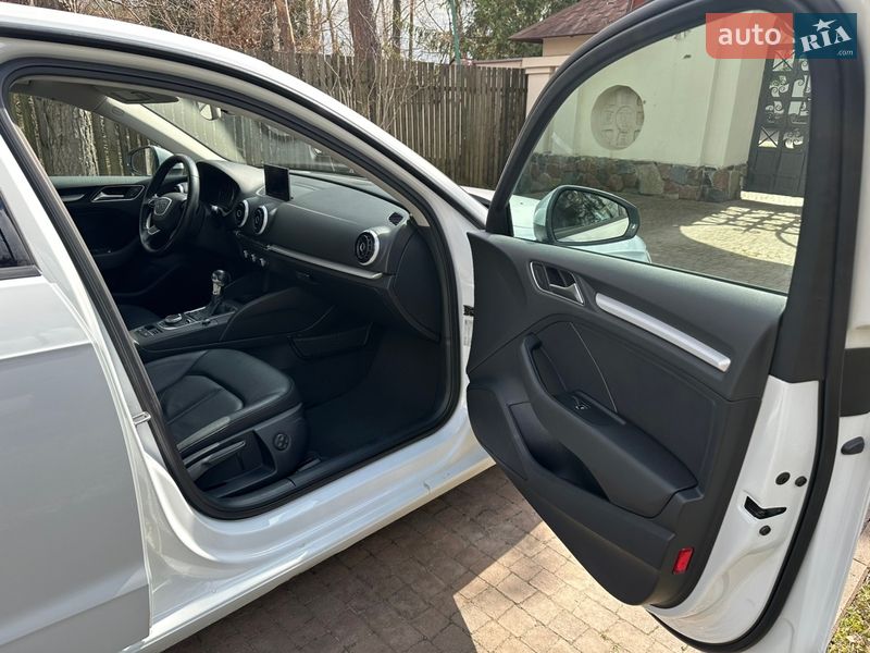 Хэтчбек Audi A3 2015 в Киеве