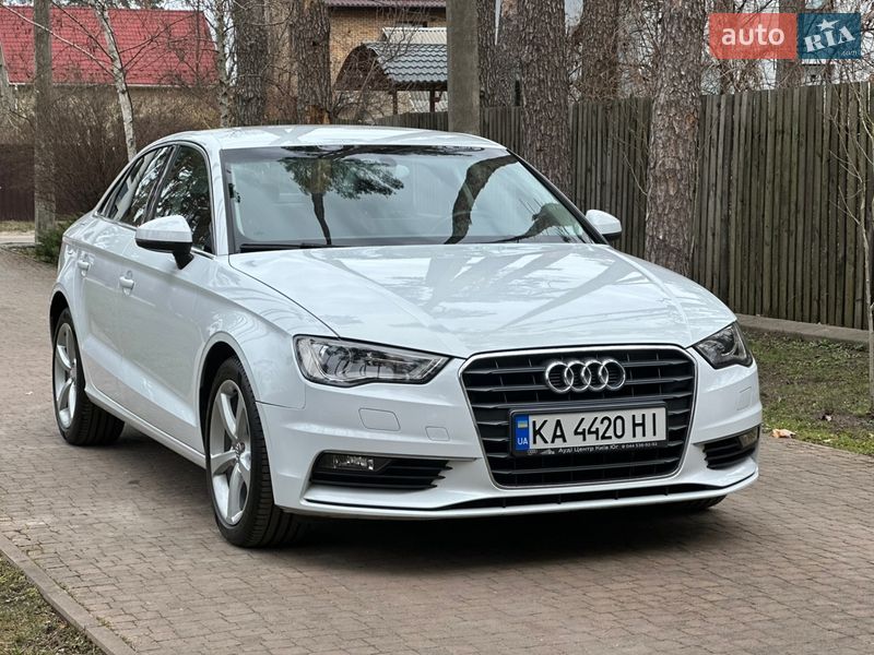 Седан Audi A3 2013 в Киеве