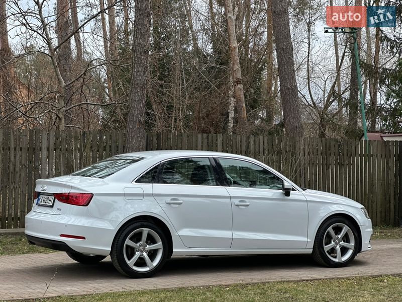 Седан Audi A3 2013 в Киеве