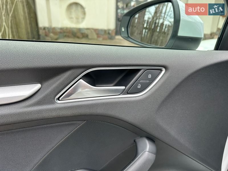 Седан Audi A3 2013 в Киеве