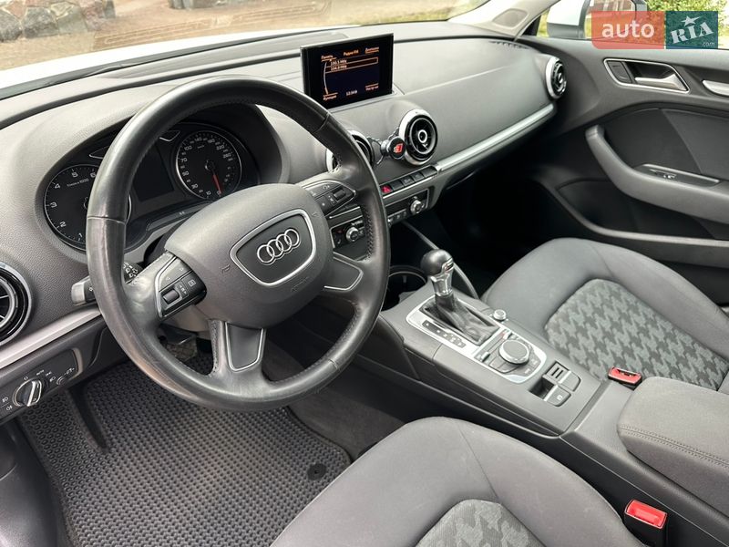Седан Audi A3 2013 в Киеве