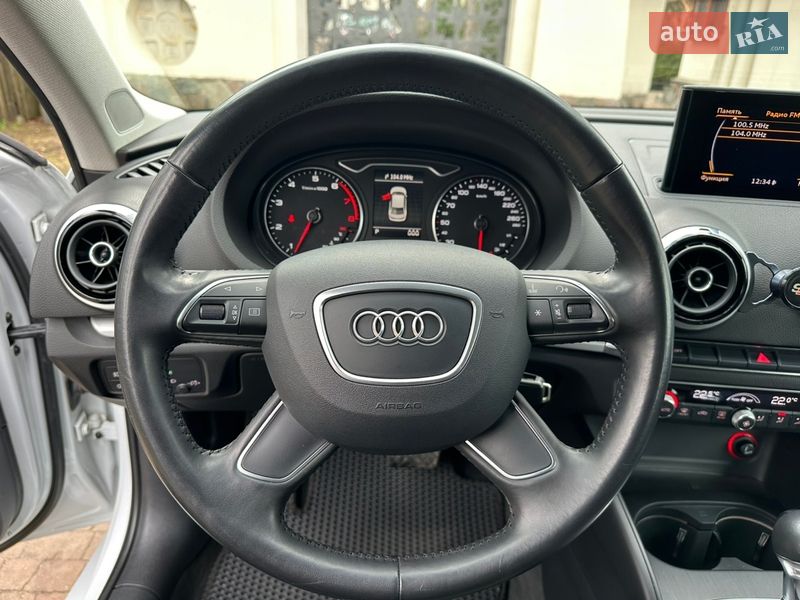 Седан Audi A3 2013 в Киеве