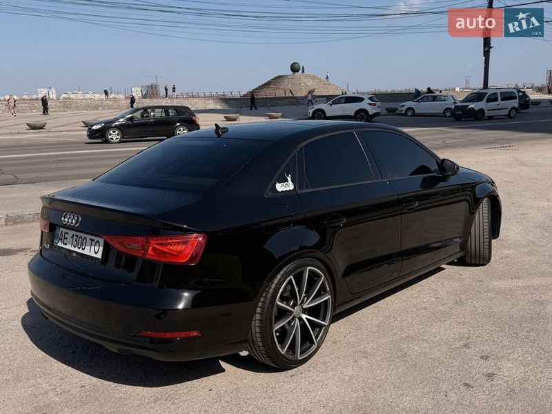 Седан Audi A3 2014 в Днепре